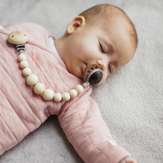 Pacifier clip